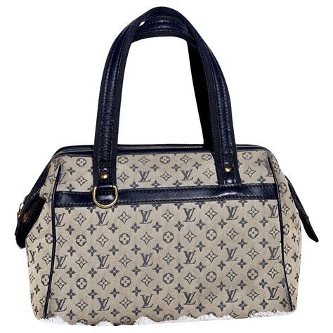 Louis Vuitton Josephine .